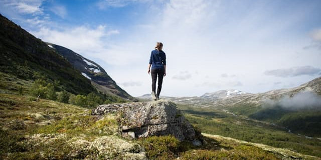 Photo to illustrate Amanda Derstine DPT as the movement specialist for Wild Society Nutrition